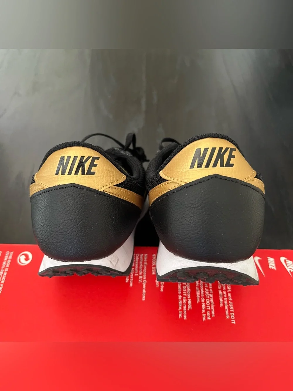 ✔️GUC✔️NIKE Daybreak 'Black Metallic Gold'